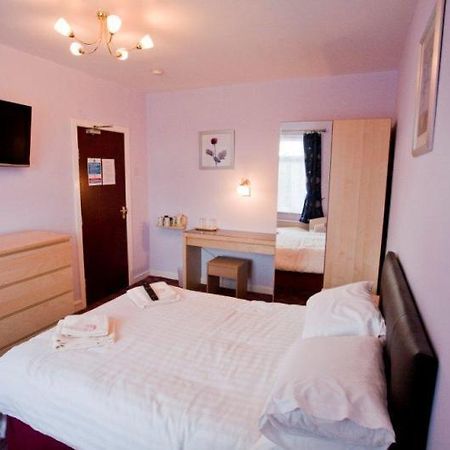 Hawthorn Hotel Radcliffe Extérieur photo