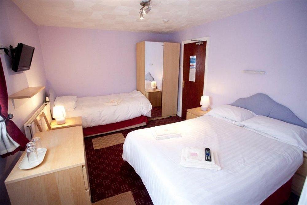 Hawthorn Hotel Radcliffe Extérieur photo